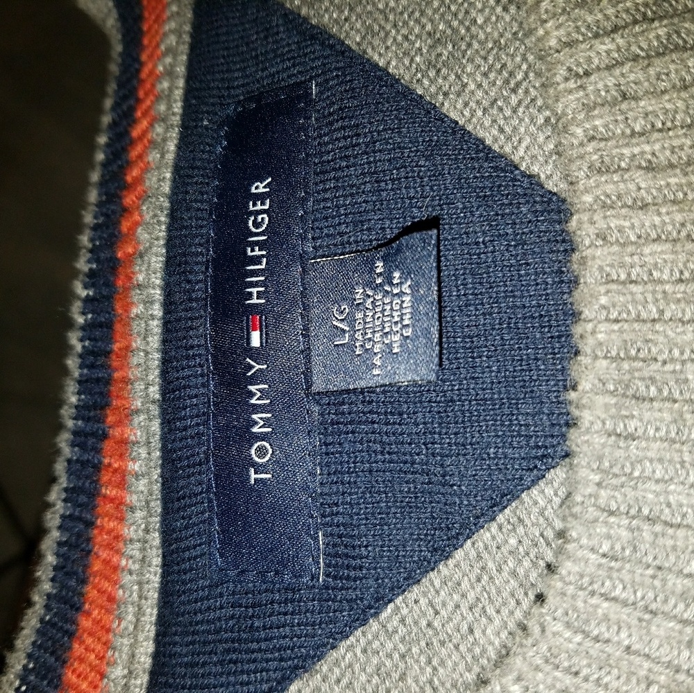 Tommy Hilfiger Sweater - Picture 2 of 3